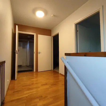 88m2, 2 Bedroom With Free Parking アパート *